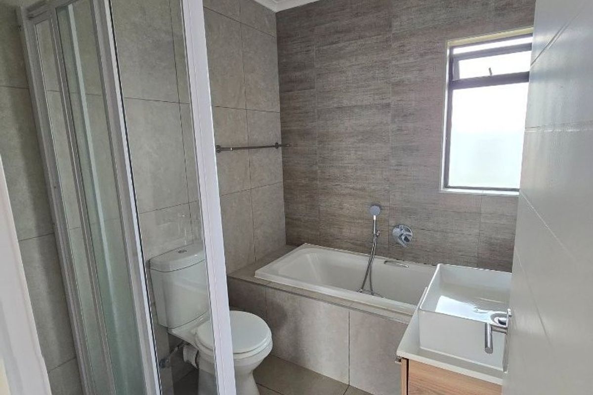 2bed1bath Ground floor direct from developer - Photo 3