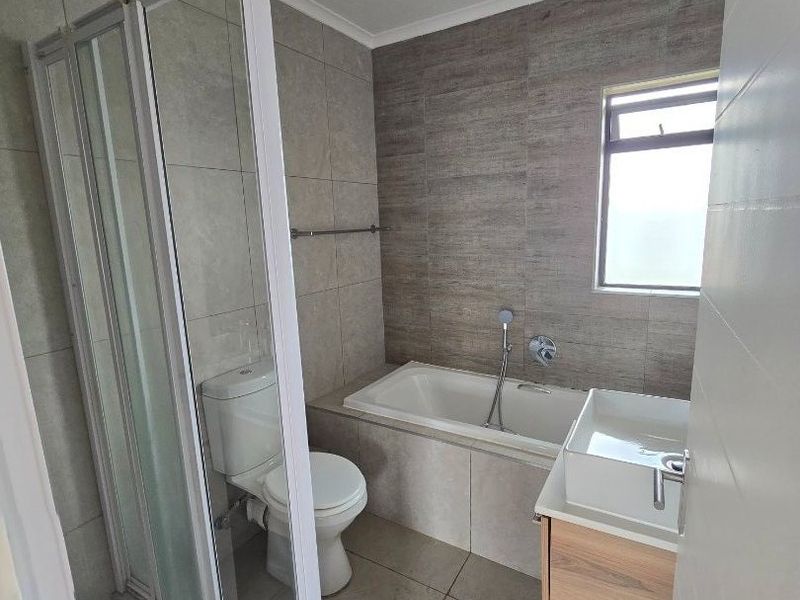 2bed1bath Ground floor direct from developer - Photo 3