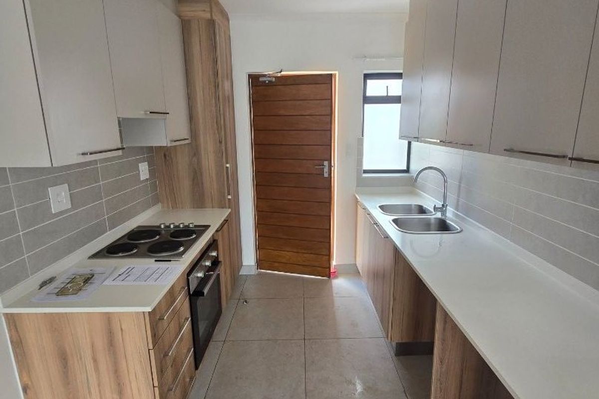 2bed1bath Ground floor direct from developer - Photo 5