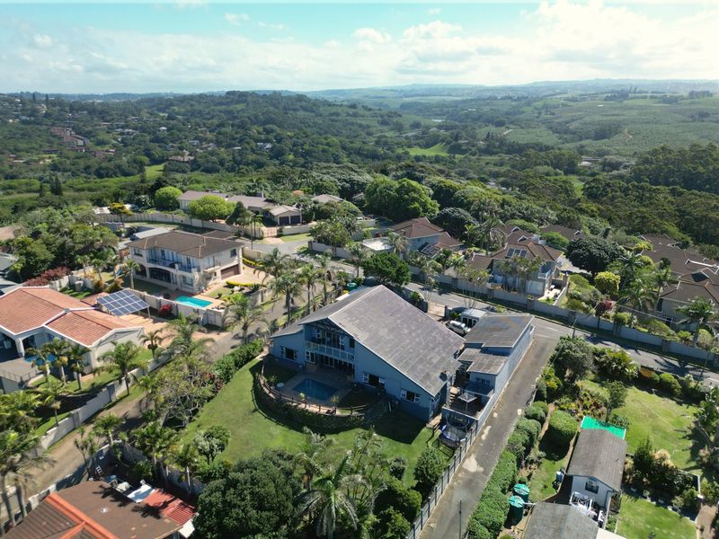 !! Sole Mandate !! - Stunning Large Home with Unmatched Sea Views - Photo 9