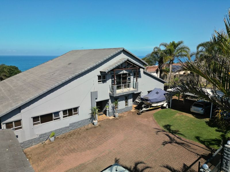 !! Sole Mandate !! - Stunning Large Home with Unmatched Sea Views - Photo 5