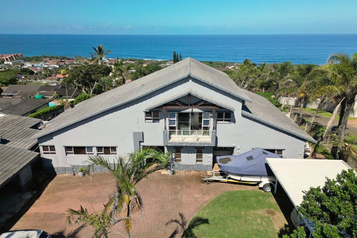 !! Sole Mandate !! - Stunning Large Home with Unmatched Sea Views - Photo 4