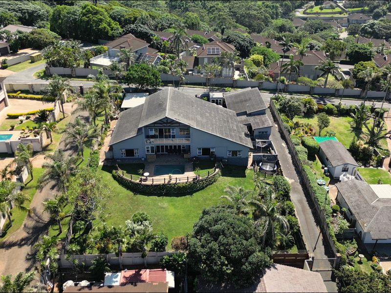 !! Sole Mandate !! - Stunning Large Home with Unmatched Sea Views - Photo 10