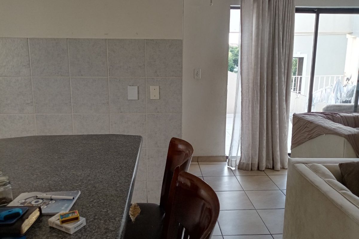 Lovely Apartment In The Right Location For Sale! - Photo 4