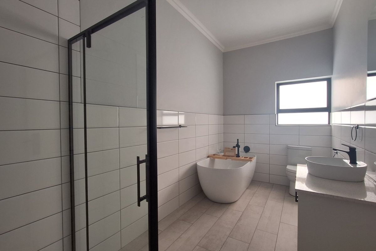 3 Bedroom House for Sale in Shelley Point - St Helena Bay - Photo 5