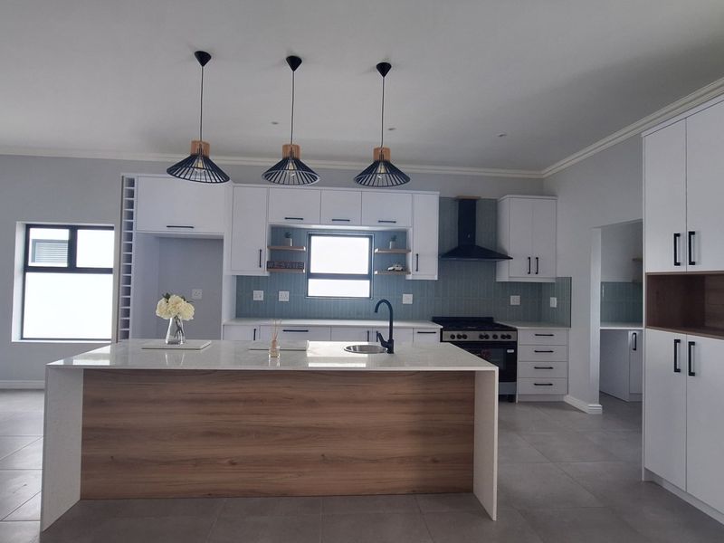 3 Bedroom House for Sale in Shelley Point - St Helena Bay - Photo 2