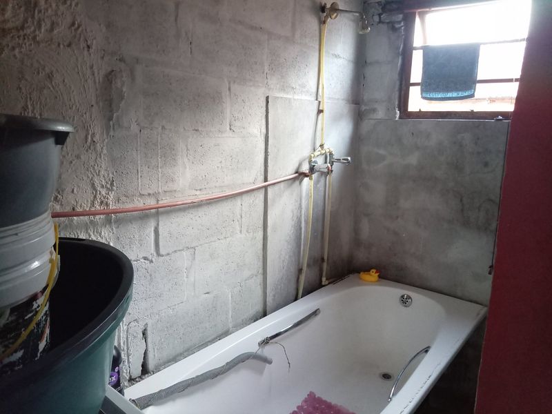 Affordable 2-Bedroom Starter Home in Tafelsig – Great Potential! - Photo 6