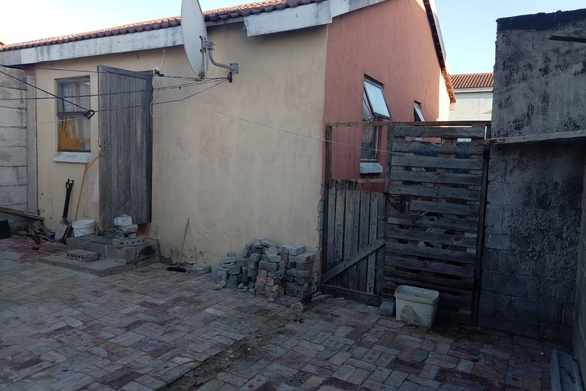 Affordable 2-Bedroom Starter Home in Tafelsig – Great Potential! - Photo 3