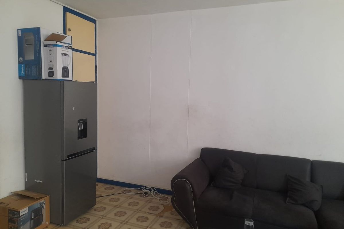 Bachelor Flat for Sale in Arcadia Frances Baard st - Photo 3