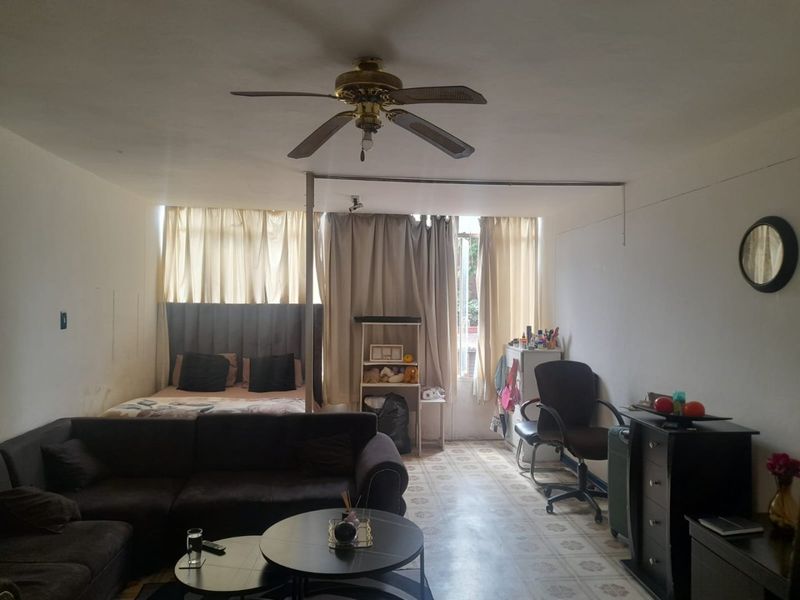 Bachelor Flat for Sale in Arcadia Frances Baard st - Photo 8