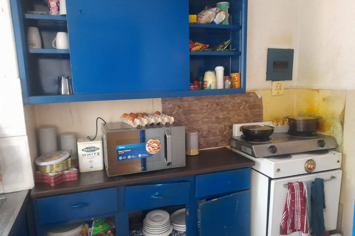 Bachelor Flat for Sale in Arcadia Frances Baard st - Photo 2