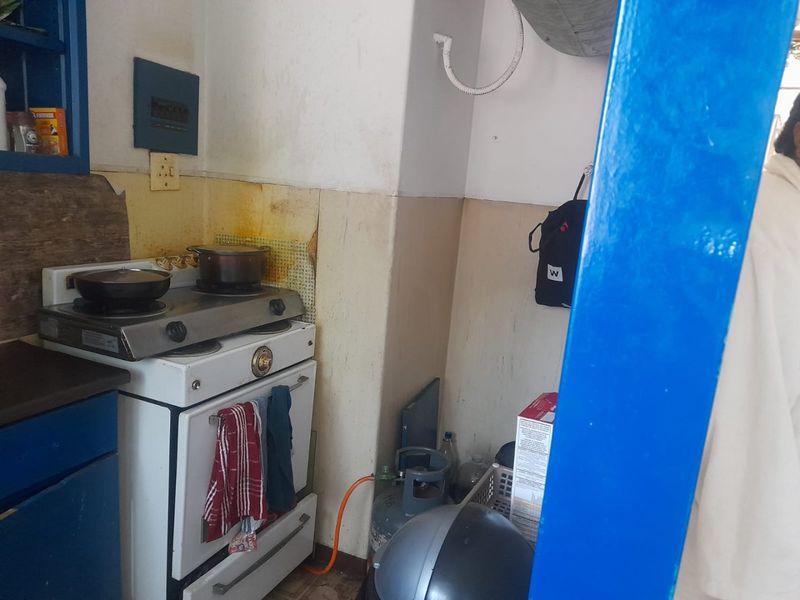 Bachelor Flat for Sale in Arcadia Frances Baard st - Photo 10