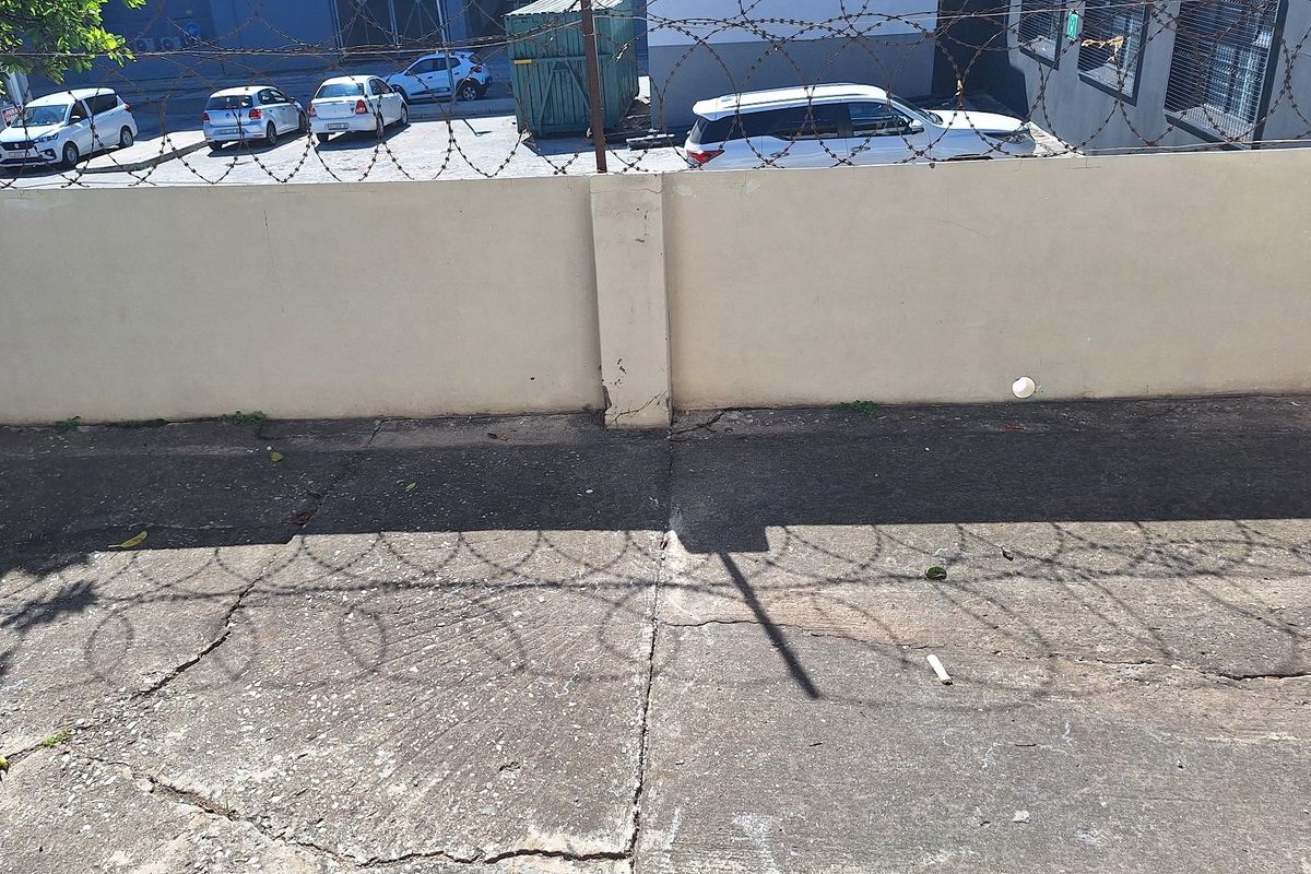 NEAT AND SECURE TWO BEDROOM FLAT - Photo 2