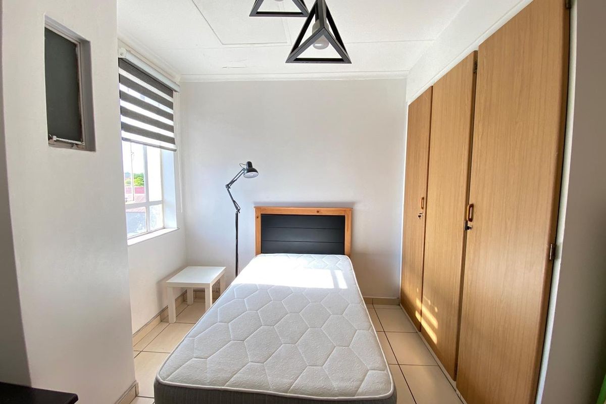 1 Bedroom Loft for Sale in Hatfield - Photo 5