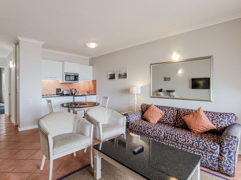 CAPE TOWN HOLIDAY APARTMENT - INVESMENT OPPORTUNITY - Photo 5