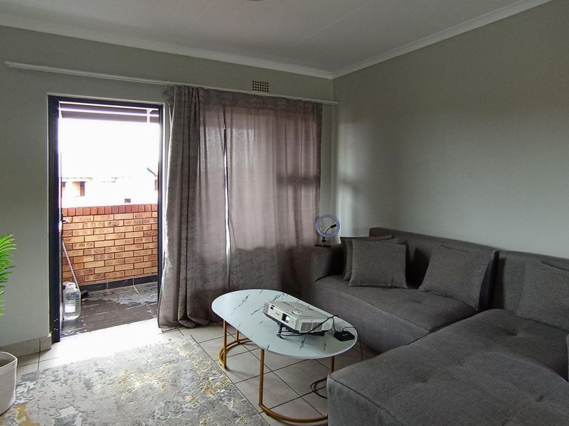 2 bedroom, 1 bathroom unit in La Montagne  - Photo 2