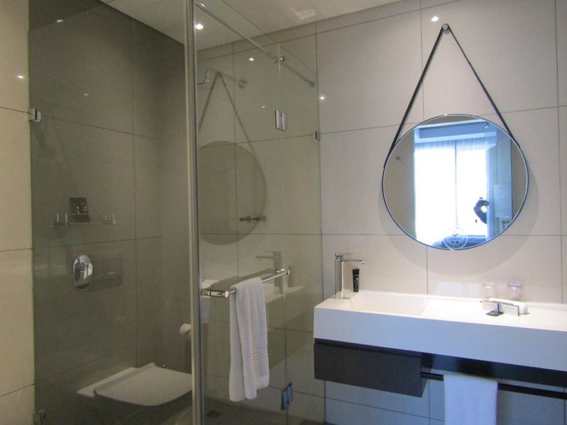 2 Bedroom 2 Bathroom Apartment For Sale in Sandown - Photo 5