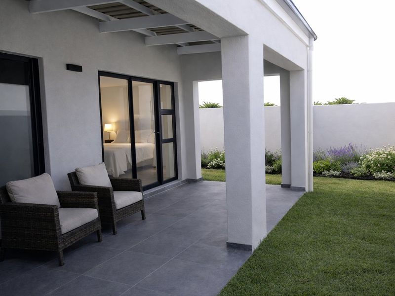 Stylish Plot & Plan Family Home in Stonepine Place - Photo 4