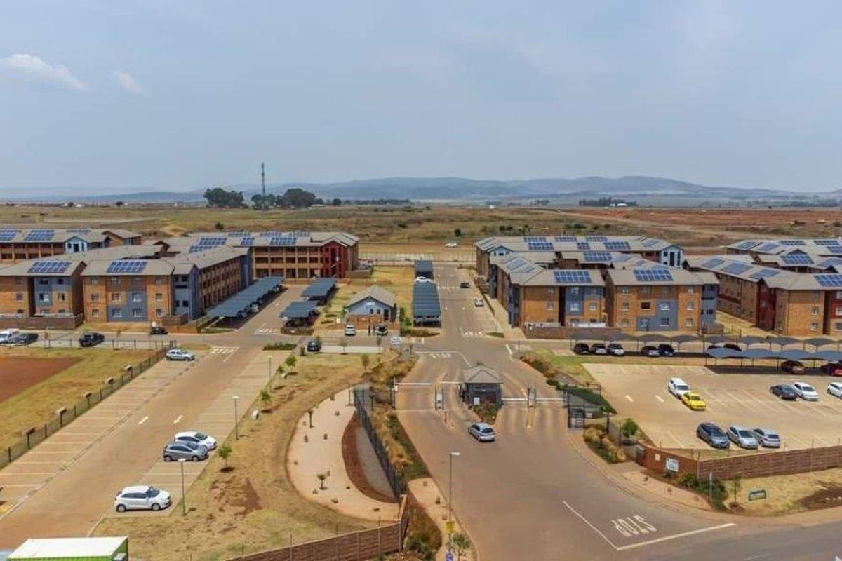 Specious 1-bedroom house for sale in Sky City - The Bronx - Photo 2