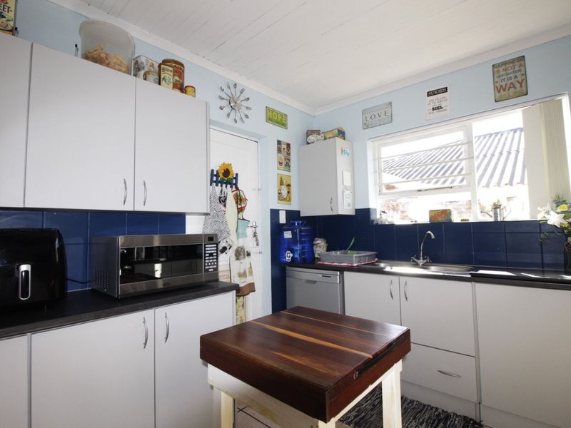 Spacious family home  - Photo 10