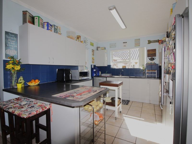 Spacious family home  - Photo 9