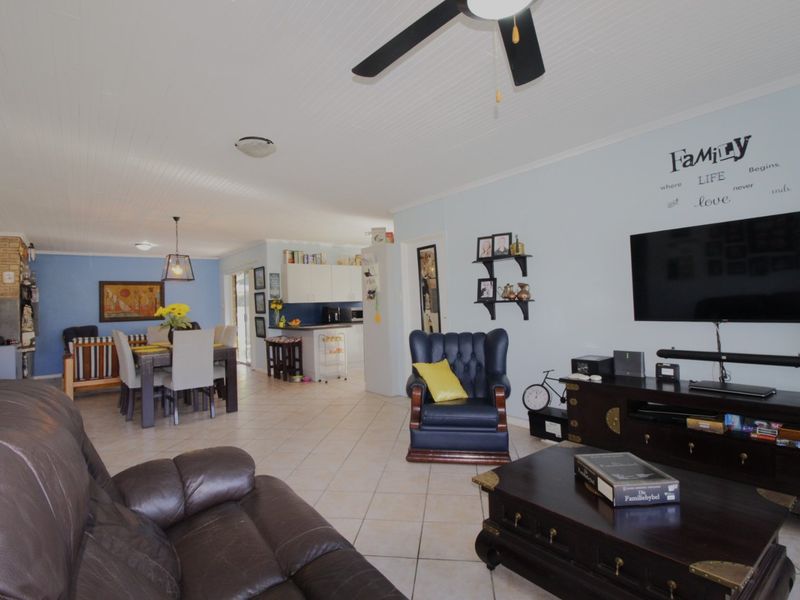 Spacious family home  - Photo 7