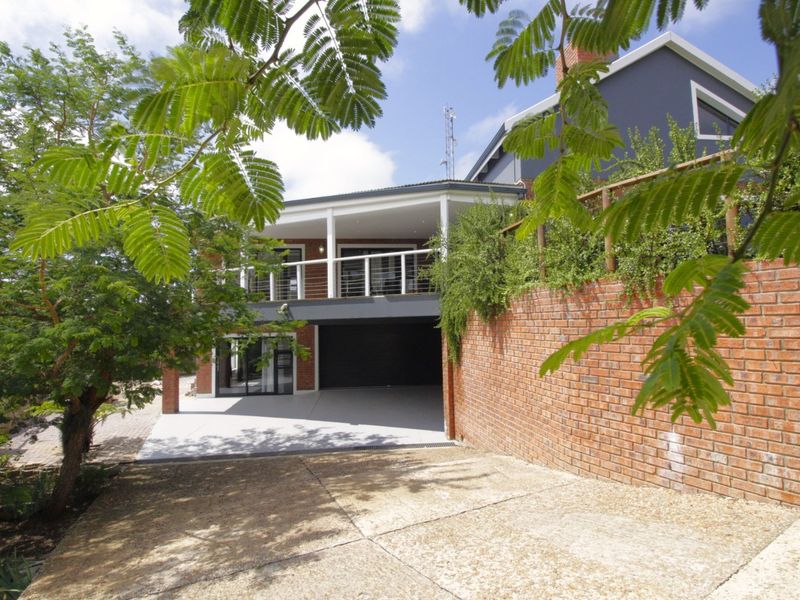 Luxury Living Meets Nature - Photo 5