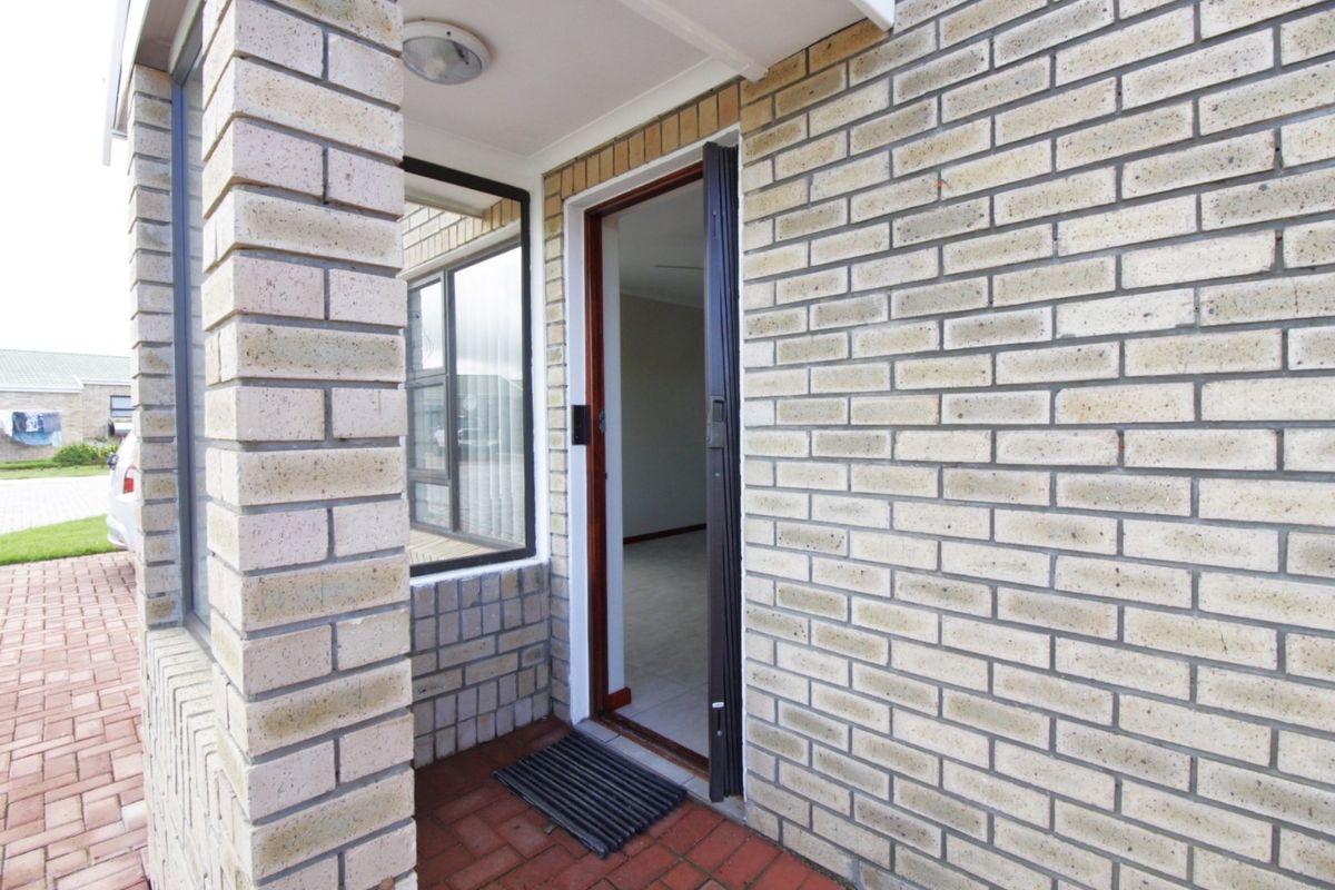 Charming 1-Bedroom Townhouse in Secure Garanzia Villas - Photo 3