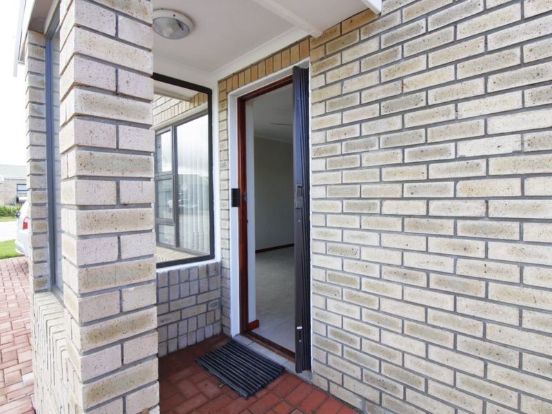 Charming 1-Bedroom Townhouse in Secure Garanzia Villas - Photo 3