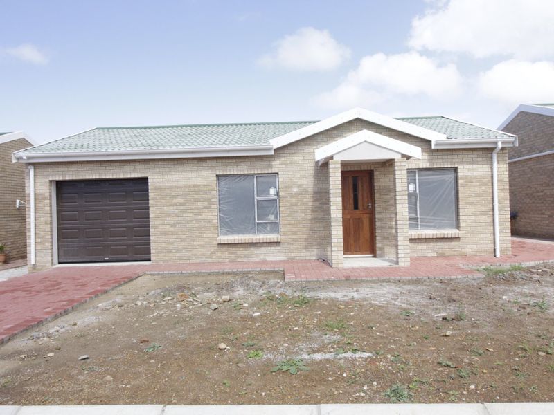 Secure Lock-Up-and-Go Living in Garanzia Villas – Ideal for Easy, Comfortable Living - Photo 2