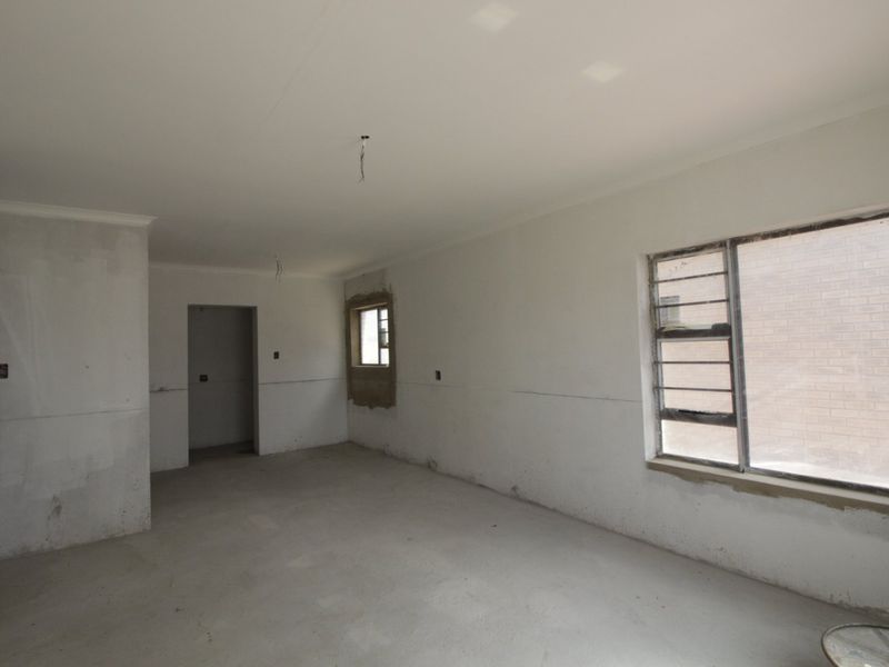 Secure Lock-Up-and-Go Living in Garanzia Villas – Ideal for Easy, Comfortable Living - Photo 3