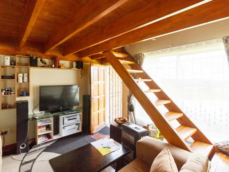 Spacious 2-Bedroom Townhouse with Versatile Loft and Lifestyle Amenities - Photo 6