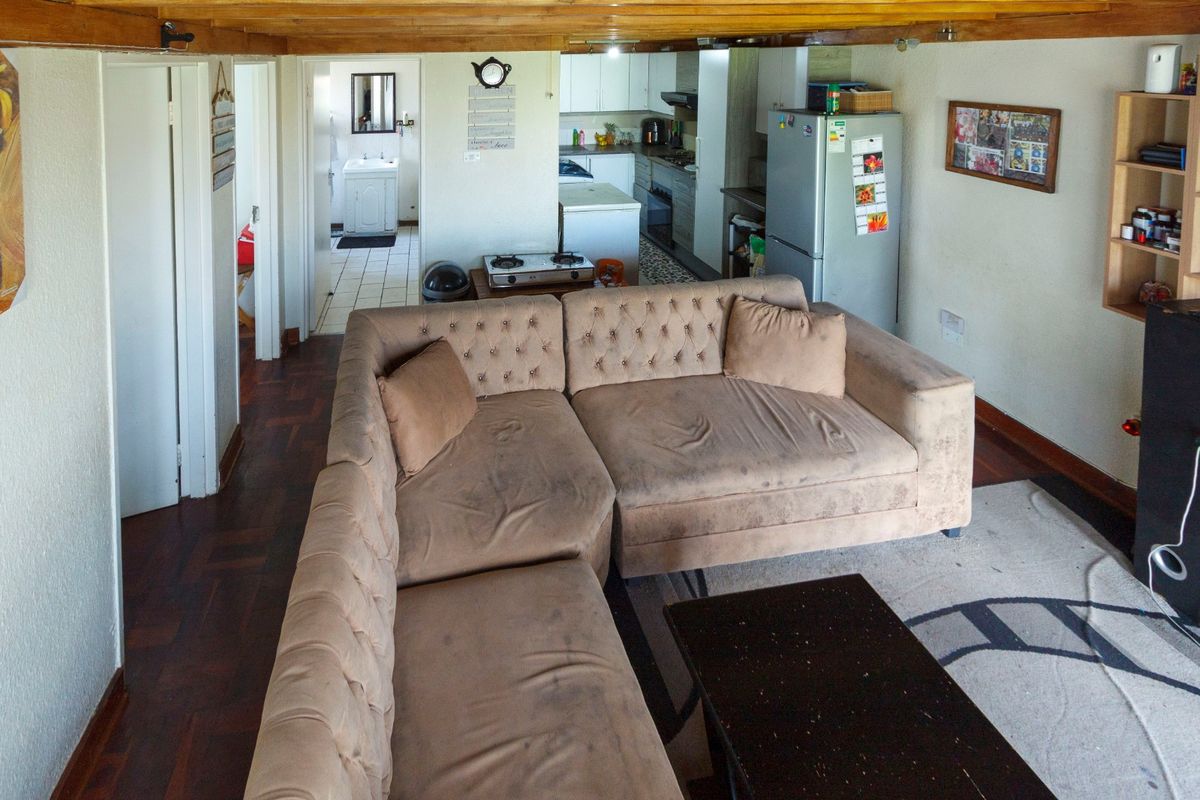 Spacious 2-Bedroom Townhouse with Versatile Loft and Lifestyle Amenities - Photo 4