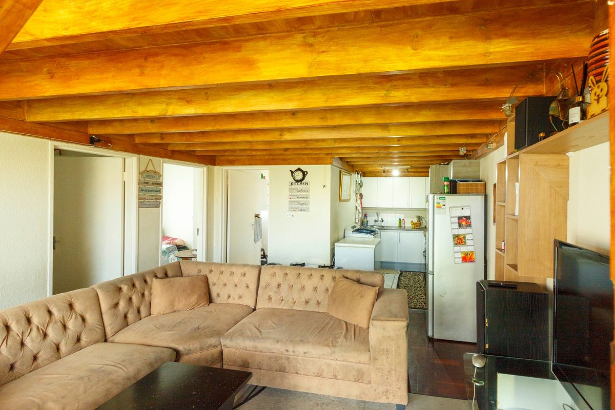 Spacious 2-Bedroom Townhouse with Versatile Loft and Lifestyle Amenities - Photo 3