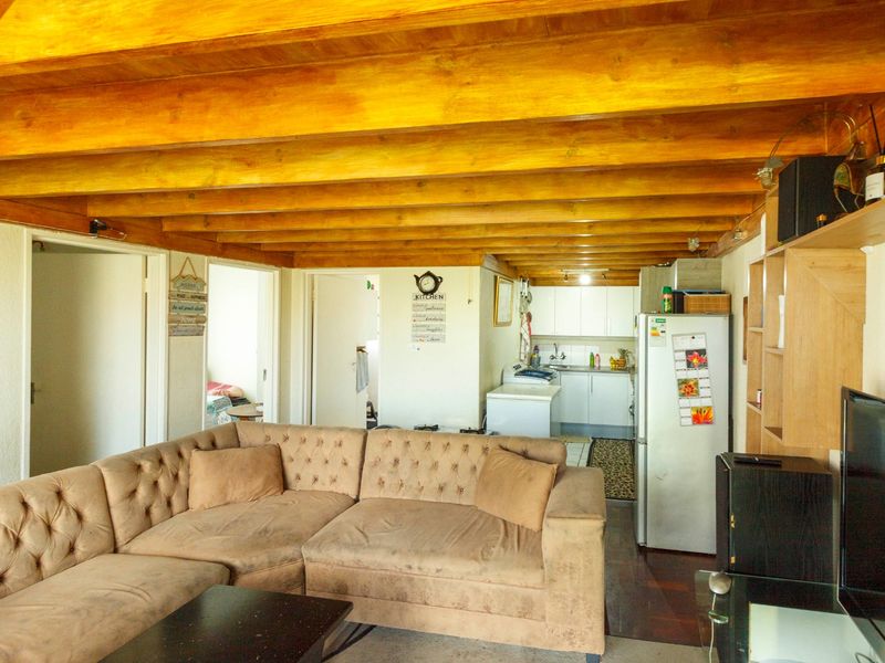 Spacious 2-Bedroom Townhouse with Versatile Loft and Lifestyle Amenities - Photo 3