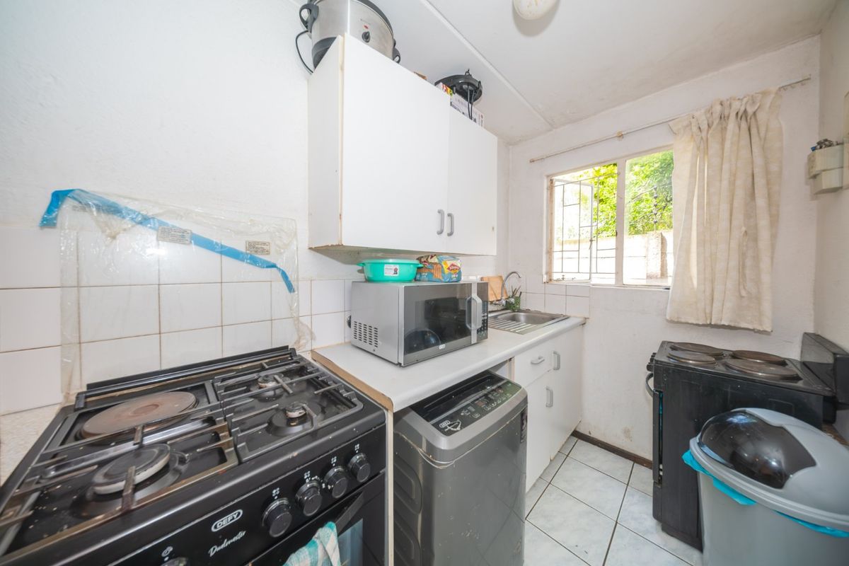 Ground Floor Lock Up and Go or Prime Investment Opportunity in Eden Glen - Photo 5