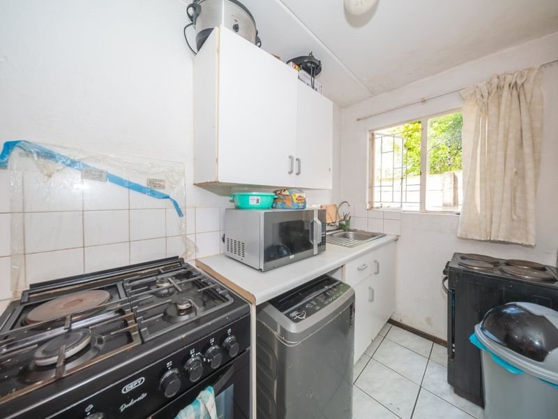 Ground Floor Lock Up and Go or Prime Investment Opportunity in Eden Glen - Photo 5