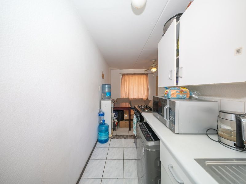 Ground Floor Lock Up and Go or Prime Investment Opportunity in Eden Glen - Photo 6