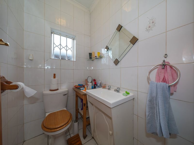 2 Bedroom Home in Wychwood - Photo 8