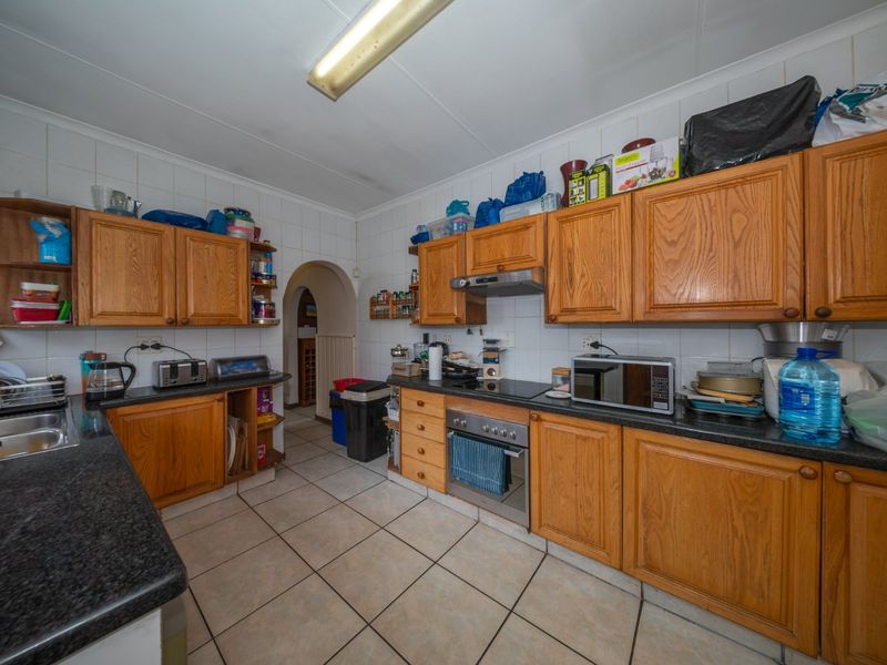 2 Bedroom Home in Wychwood - Photo 7