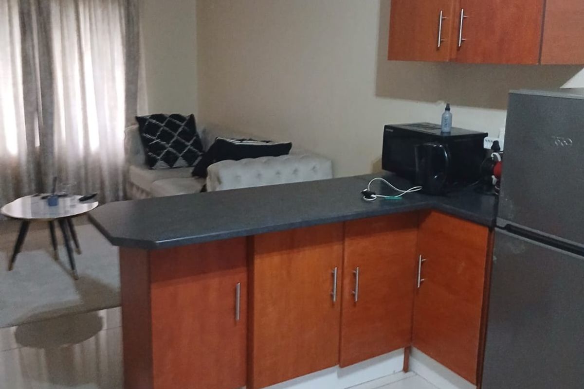 2 Bedroom, 1 Bathroom Apartment for Sale in Montclair, Durban - Photo 2