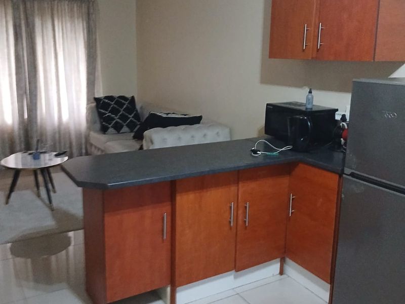 2 Bedroom, 1 Bathroom Apartment for Sale in Montclair, Durban - Photo 2