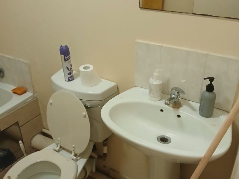 2 Bedroom, 1 Bathroom Apartment for Sale in Montclair, Durban - Photo 9