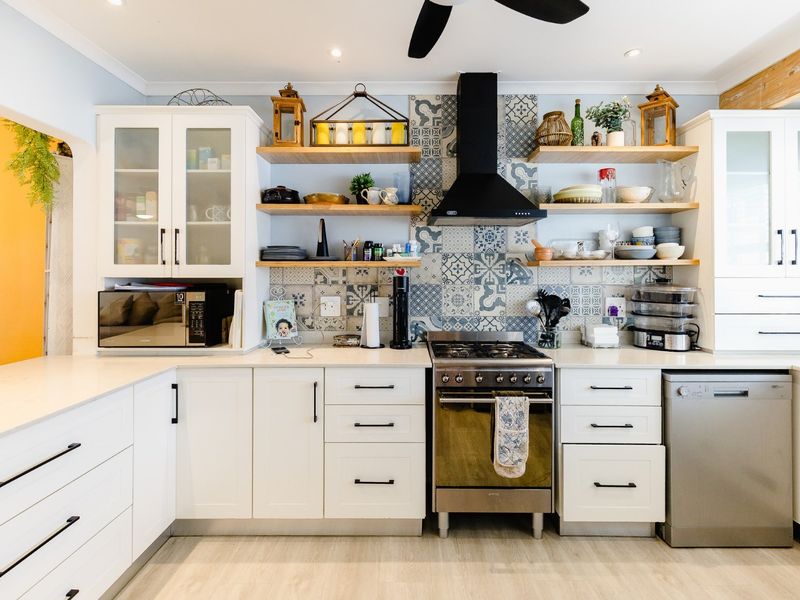 Stunning Unit In A Well-Run Complex - Photo 2