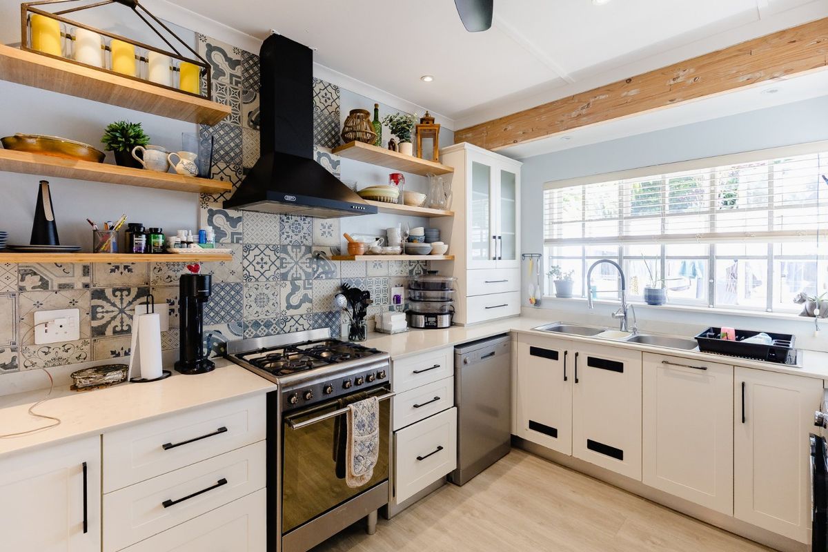 Stunning Unit In A Well-Run Complex - Photo 5