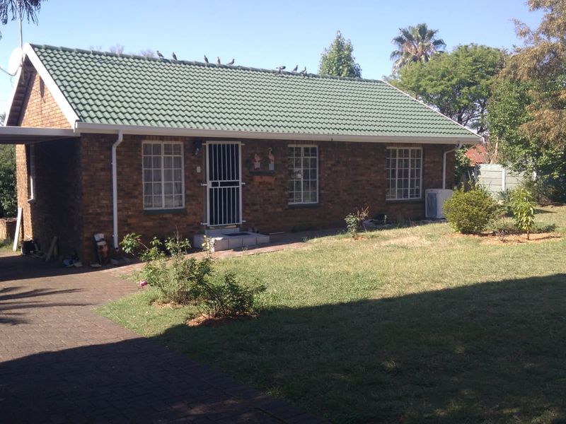 DUAL MANDATE - 3 BEDROOM HOME FOR SALE - Photo 8