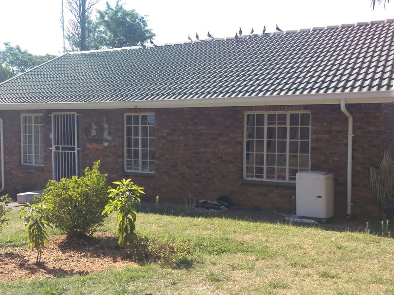 DUAL MANDATE - 3 BEDROOM HOME FOR SALE - Photo 2