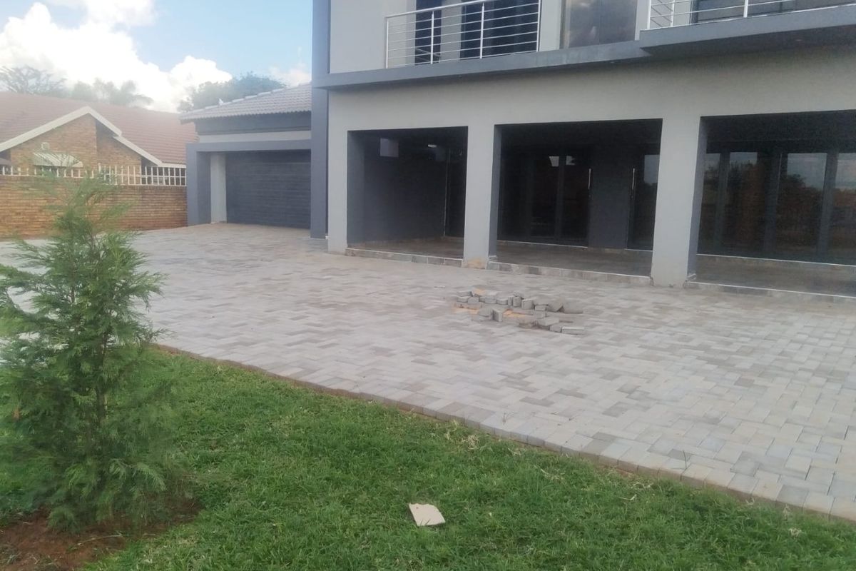 NEWLY BUILD HOUSE READY TO MOVE IN AND ENJOY IT - Photo 4