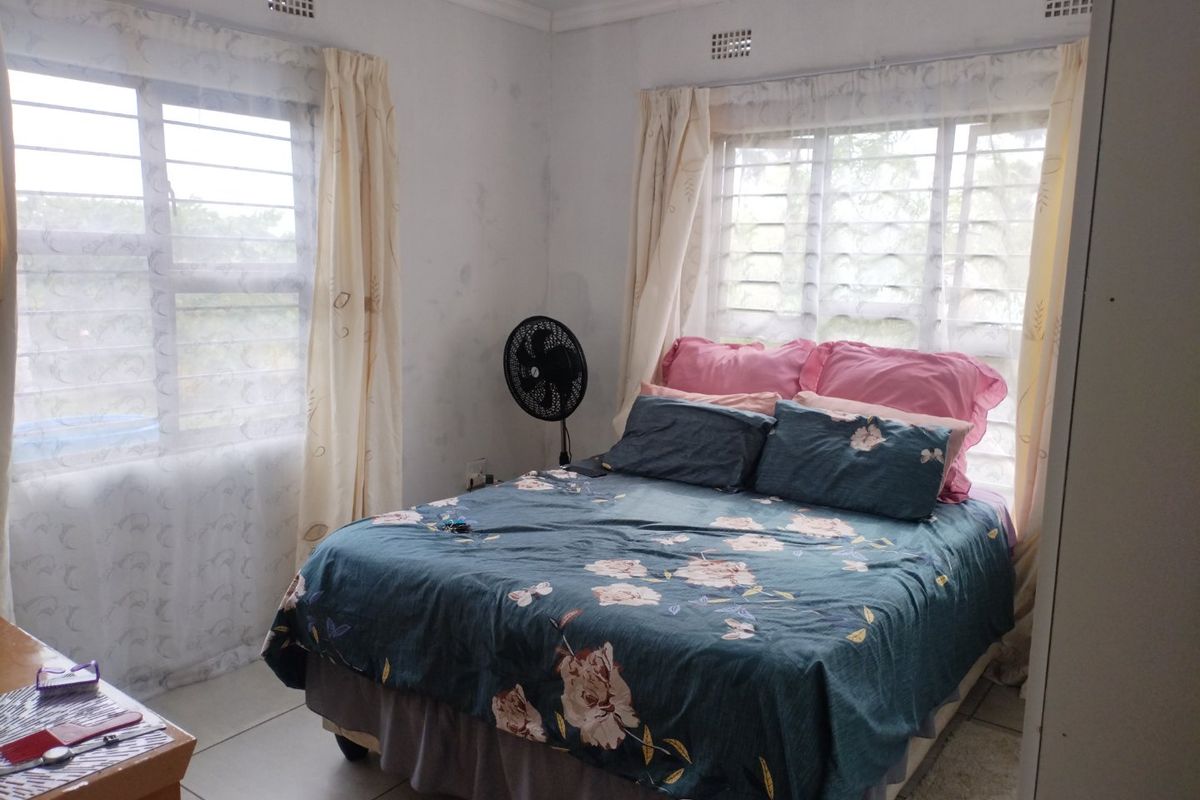 6 Bedroom house for sale in Gingindlovu/I. - Photo 5