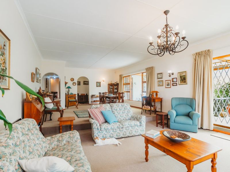 Location! Location! Location! Four bedroom home in Denver Park, George - Photo 7